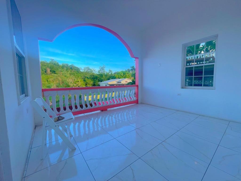 A Taste Of Jamaica Lavern'S Place オーチョ・リオス エクステリア 写真